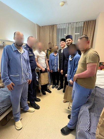 Религиозные деятели с гуманитарной миссией навестили в госпитале защитников Отечества