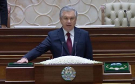 Президент Узбекистана принес присягу на Коране