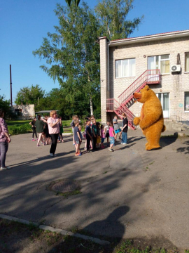 В ЛУГАНСКЕ ПРОВЕЛИ ДЕТСКИЙ ПРАЗДНИК, ПРИУРОЧЕННЫЙ КО ДНЮ ЗАЩИТЫ ДЕТЕЙ