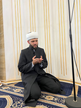 Муфтий Дауд хазрат Мухутдинов и имамы Духовного собрания совершили пятничные молитвы в мечетях ЛНР