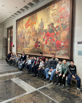 Мухтасибат Московской области организовал для учеников мусульманской воскресной школы экскурсию в Центральный музей Вооруженных Сил РФ